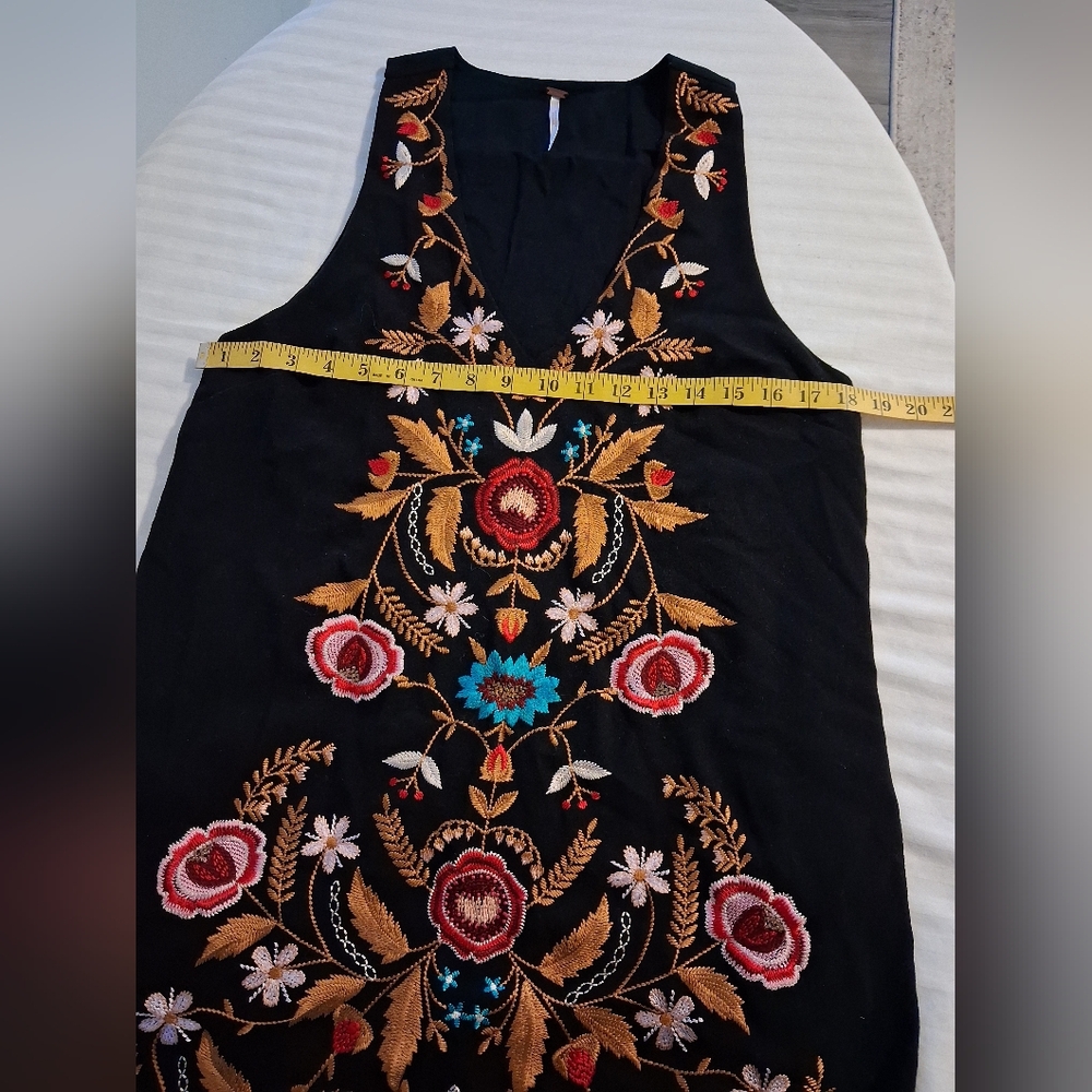 Free People Embroidered Black Sleeveless Mini Dress Size Med - Picture 10 of 13